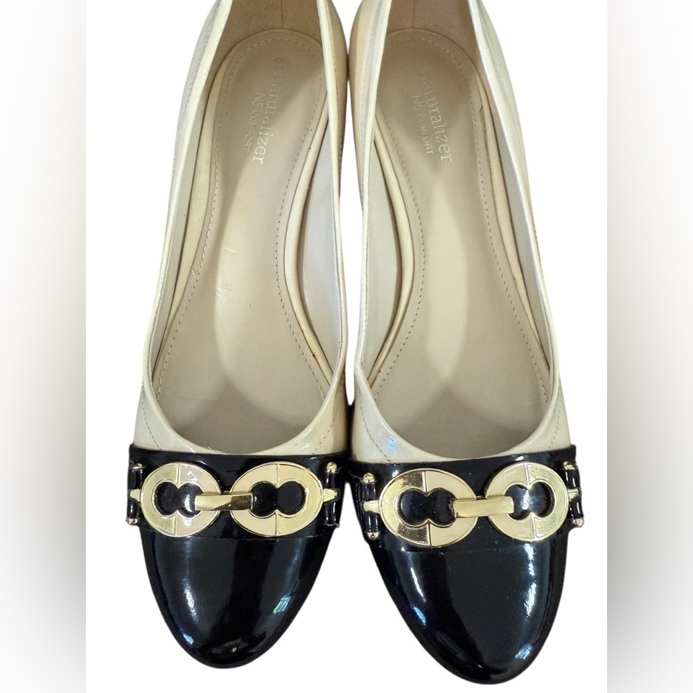 NATURALIZER N5 COMFORT Black and Beige Patent Leather Loafers